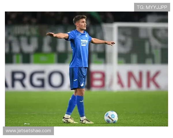 德天空:滕哈格或在国际比赛日期间遭遇下课危机分析 德天空:滕哈格或在国际比赛日期间遭遇下课危机分析