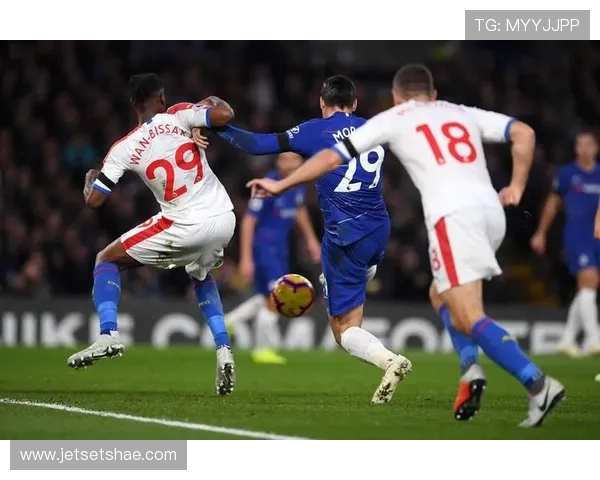 科隆凭借卡明斯基进球1-0领先弗赖堡 半场战报解析