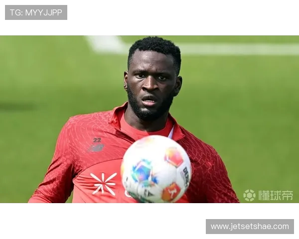 莫雷托:米兰计划进一步考察博尼费斯并继续追求康拉德哈德 莫雷托:米兰计划进一步考察博尼费斯并继续追求康拉德哈德