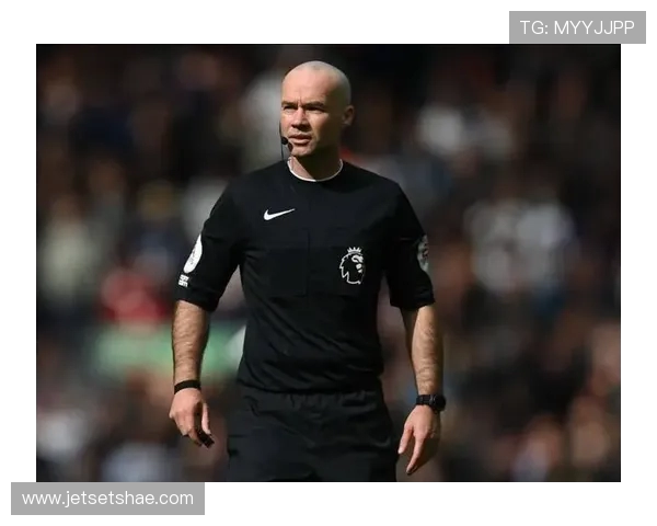 FC26顶级金抢断中卫:约纳坦塔萨利巴费迪南德金特尔实力比拼解析 FC26顶级金抢断中卫:约纳坦塔萨利巴费迪南德金特尔实力比拼解析