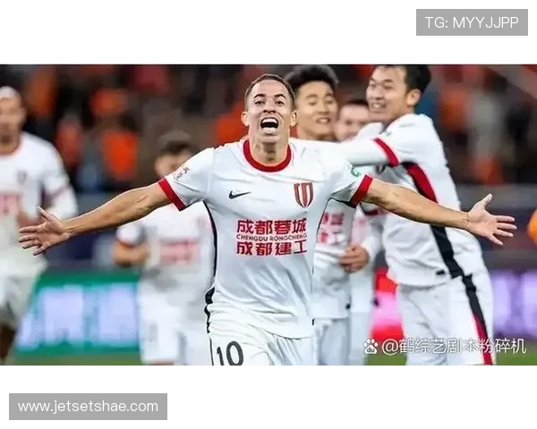 罗慕洛梅开二度助力成都领先 浙江莱切特两助周定洋破门上演精彩半场 罗慕洛梅开二度助力成都领先 浙江莱切特两助周定洋破门上演精彩半场