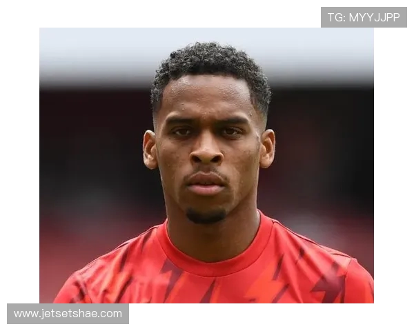 库普梅纳斯递补昆滕廷贝尔入选荷兰国家队彰显橙衣军团阵容调整决心 库普梅纳斯递补昆滕廷贝尔入选荷兰国家队彰显橙衣军团阵容调整决心