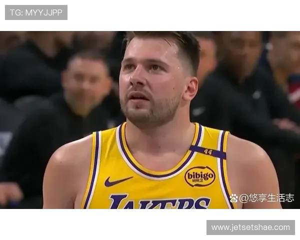 原创9次失误葬送20分爆发！东契奇自责，雷迪克怒批：湖人根本没按战术打