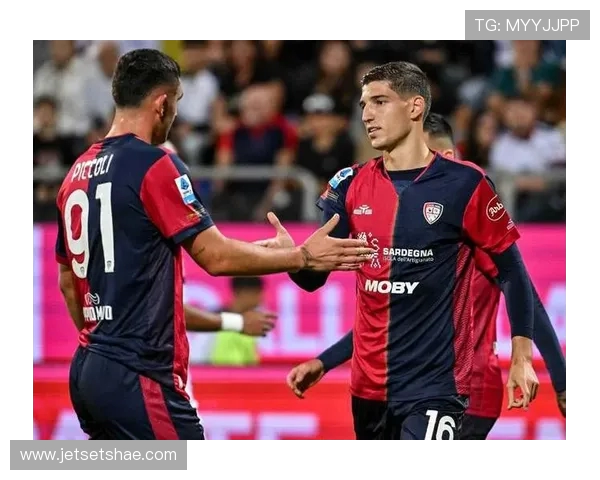 半场：那不勒斯1-0卡利亚里，韦尔加拉助攻卢卡头球破门